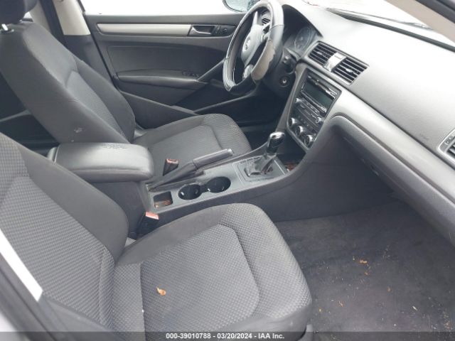 Photo 4 VIN: 1VWAH7A39CC022738 - VOLKSWAGEN PASSAT 