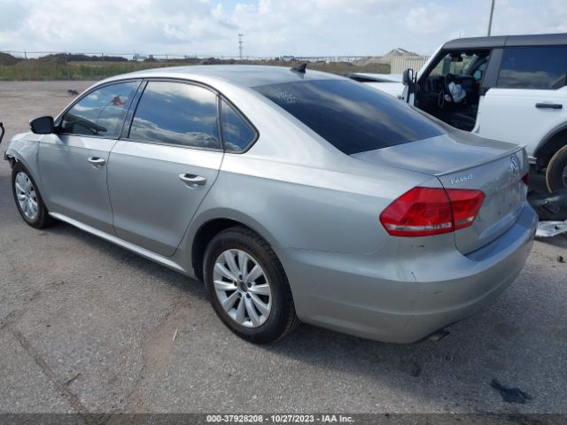 Photo 2 VIN: 1VWAH7A39DC146560 - VOLKSWAGEN PASSAT 