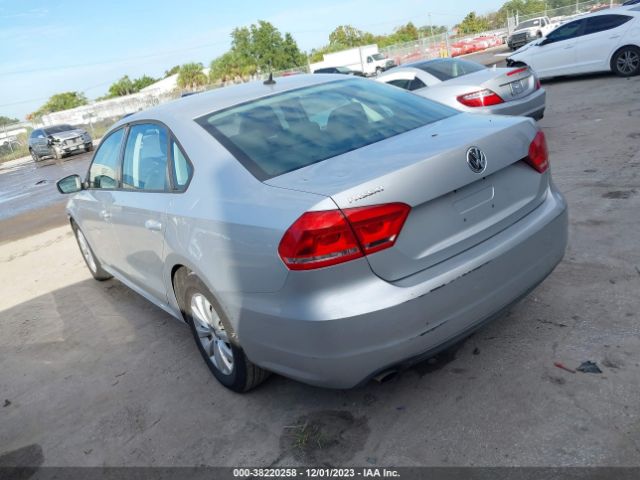 Photo 2 VIN: 1VWAH7A3XDC017002 - VOLKSWAGEN PASSAT 