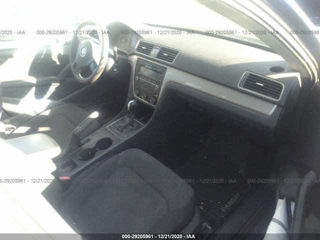 Photo 4 VIN: 1VWAP7A30DC103910 - VOLKSWAGEN PASSAT 