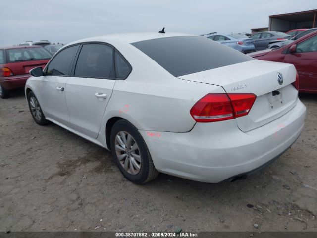 Photo 2 VIN: 1VWAP7A31CC017701 - VOLKSWAGEN PASSAT 