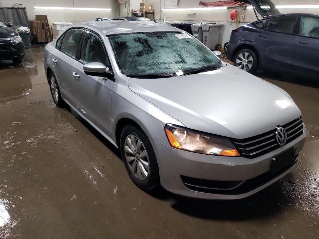 Photo 3 VIN: 1VWAP7A31EC004143 - VOLKSWAGEN PASSAT 