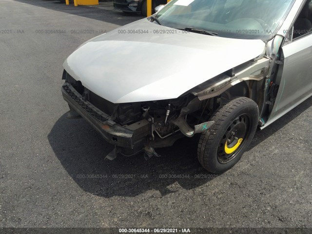 Photo 5 VIN: 1VWAP7A32CC005721 - VOLKSWAGEN PASSAT 