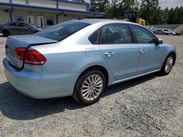 Photo 2 VIN: 1VWAP7A32CC043000 - VOLKSWAGEN PASSAT 