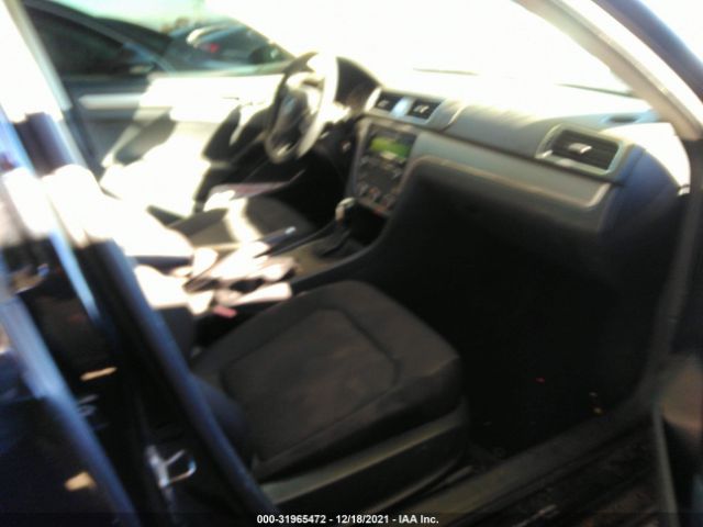 Photo 4 VIN: 1VWAP7A32CC070276 - VOLKSWAGEN PASSAT 