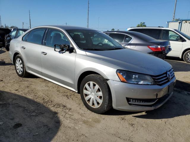 Photo 3 VIN: 1VWAP7A32CC082413 - VOLKSWAGEN PASSAT 