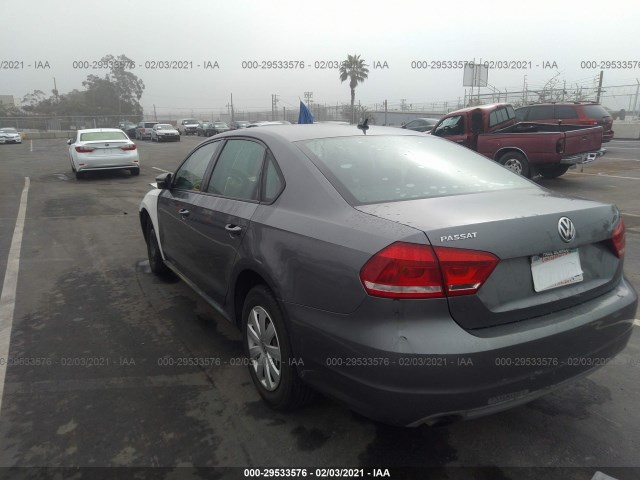 Photo 2 VIN: 1VWAP7A33CC043099 - VOLKSWAGEN PASSAT 