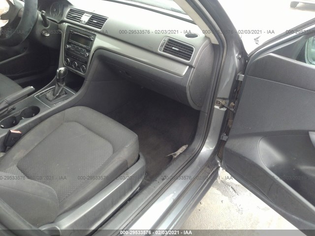 Photo 4 VIN: 1VWAP7A33CC043099 - VOLKSWAGEN PASSAT 