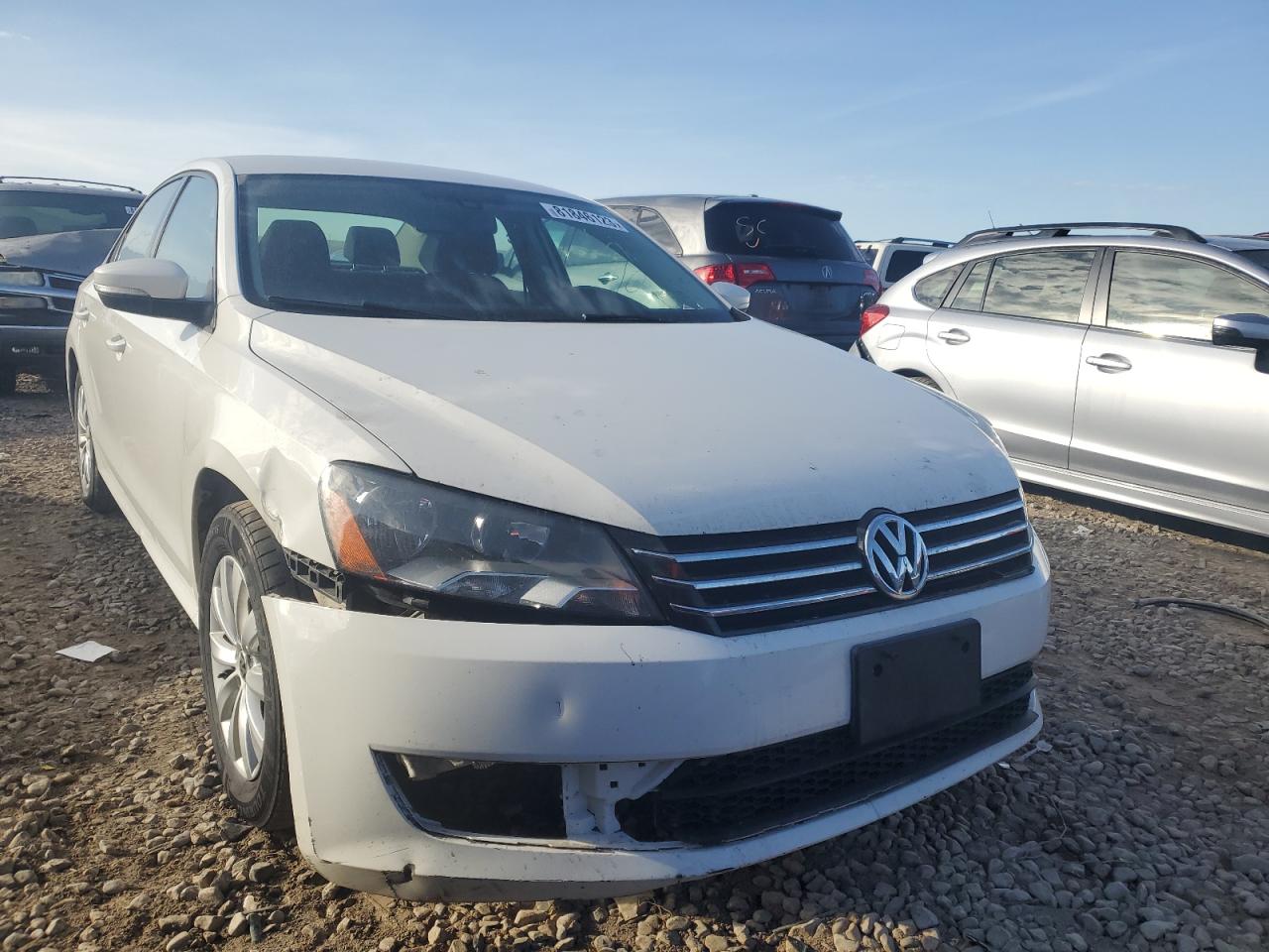 Photo 3 VIN: 1VWAP7A33DC023100 - VOLKSWAGEN PASSAT 