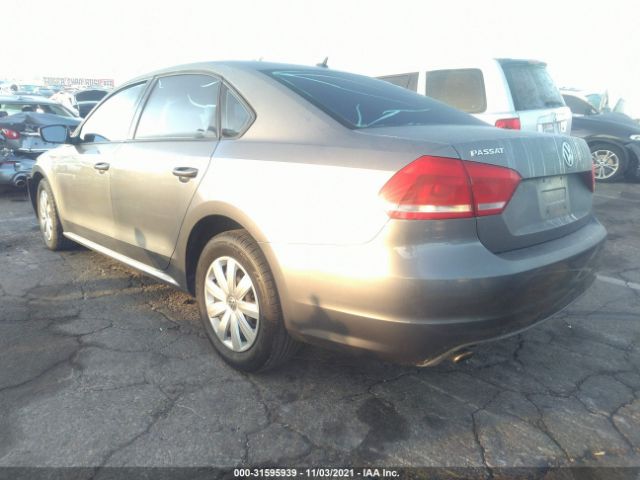 Photo 2 VIN: 1VWAP7A33DC024327 - VOLKSWAGEN PASSAT 