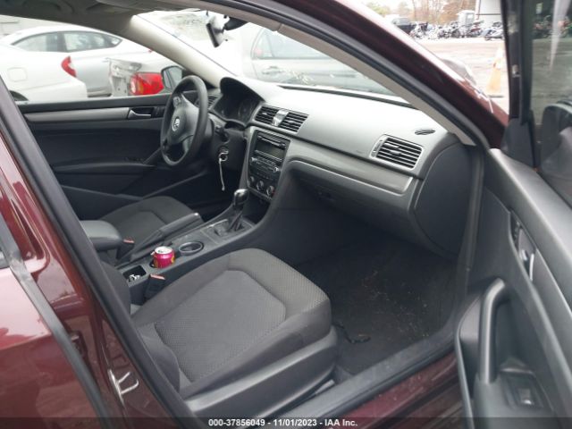 Photo 4 VIN: 1VWAP7A33DC132883 - VOLKSWAGEN PASSAT 