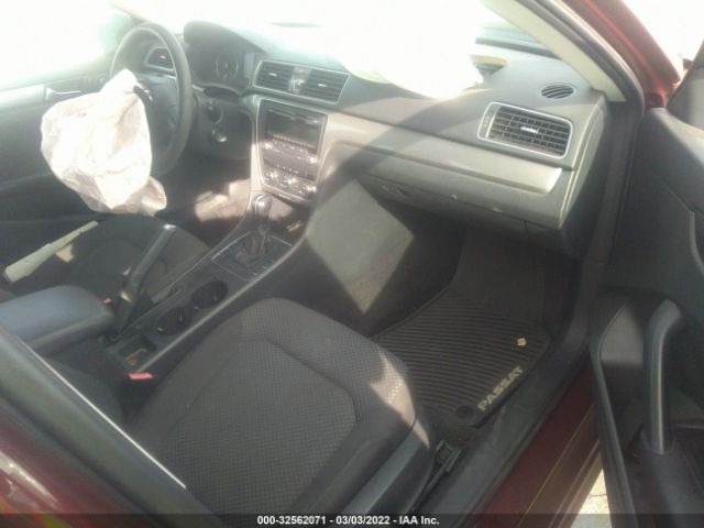 Photo 4 VIN: 1VWAP7A34CC030636 - VOLKSWAGEN PASSAT 