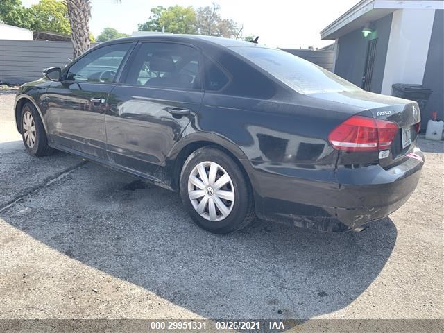 Photo 2 VIN: 1VWAP7A34CC043113 - VOLKSWAGEN PASSAT 