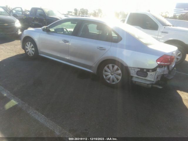 Photo 2 VIN: 1VWAP7A35CC058106 - VOLKSWAGEN PASSAT 