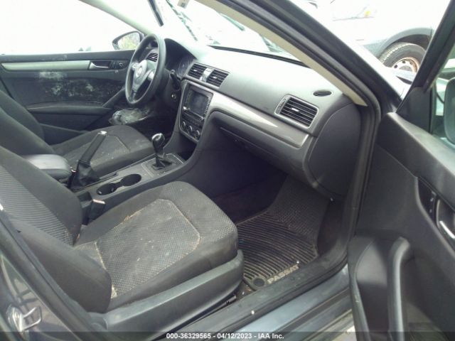 Photo 4 VIN: 1VWAP7A35CC059739 - VOLKSWAGEN PASSAT 