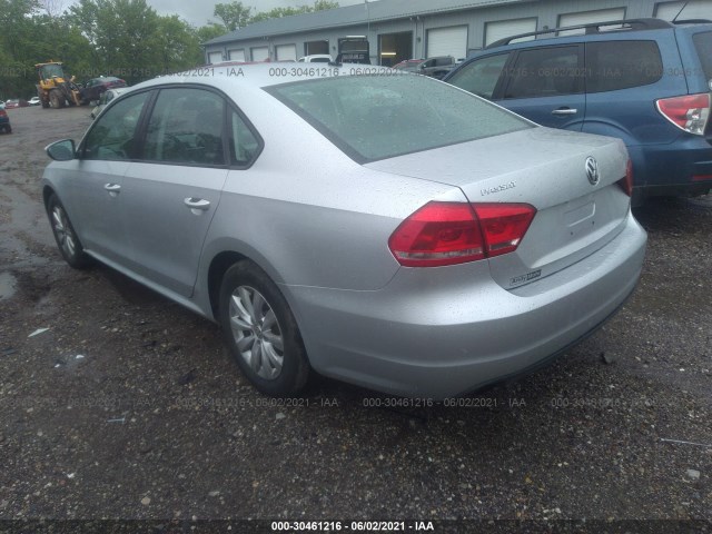 Photo 2 VIN: 1VWAP7A35CC083894 - VOLKSWAGEN PASSAT 