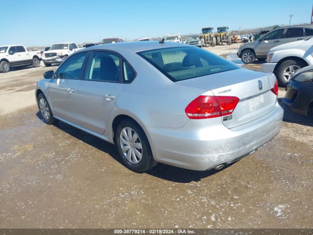 Photo 2 VIN: 1VWAP7A35DC023888 - VOLKSWAGEN PASSAT 