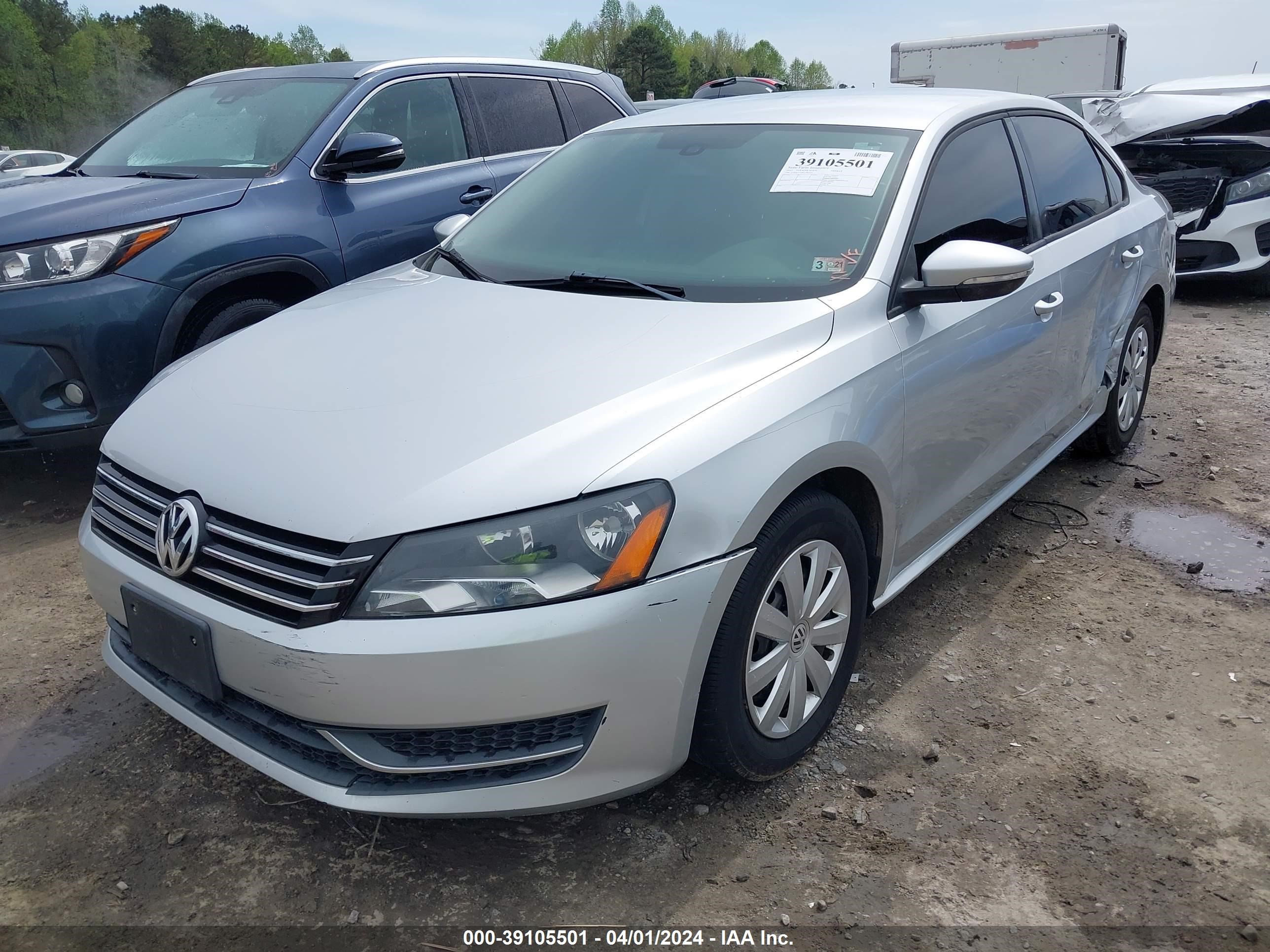 Photo 1 VIN: 1VWAP7A36CC045025 - VOLKSWAGEN PASSAT 