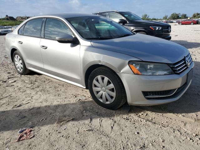 Photo 3 VIN: 1VWAP7A36CC056445 - VOLKSWAGEN PASSAT S 