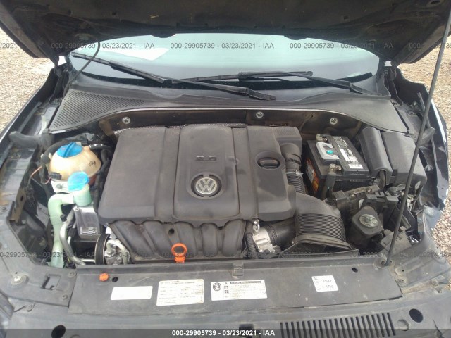 Photo 9 VIN: 1VWAP7A37CC018366 - VOLKSWAGEN PASSAT 