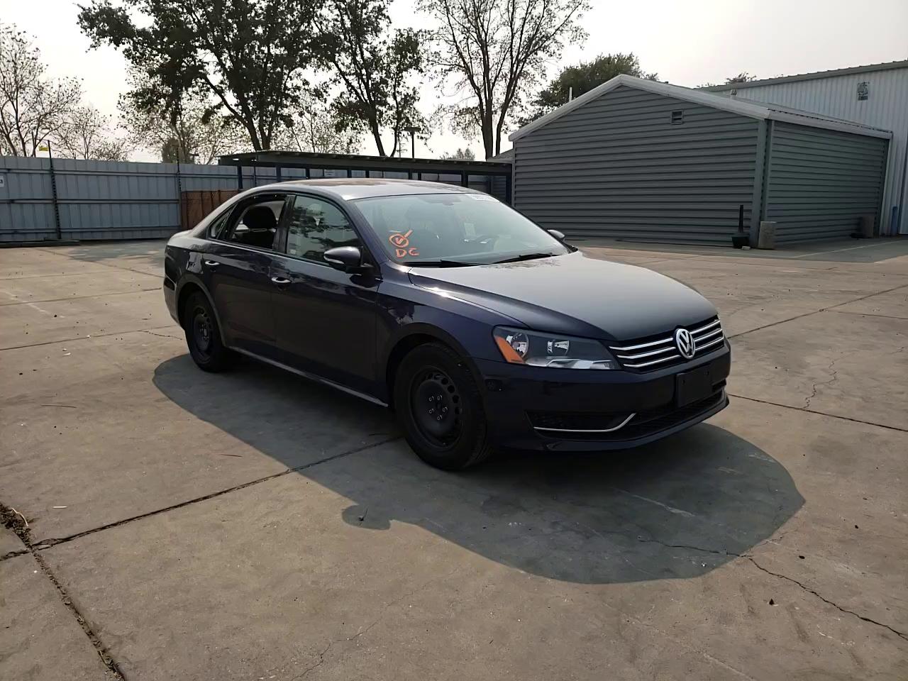 Photo 10 VIN: 1VWAP7A37CC065543 - VOLKSWAGEN PASSAT 