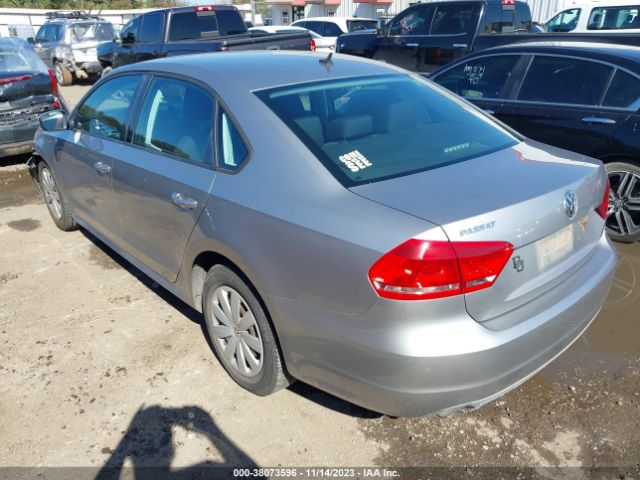 Photo 2 VIN: 1VWAP7A37DC045133 - VOLKSWAGEN PASSAT 