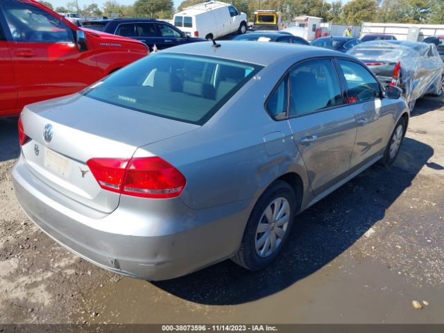 Photo 3 VIN: 1VWAP7A37DC045133 - VOLKSWAGEN PASSAT 