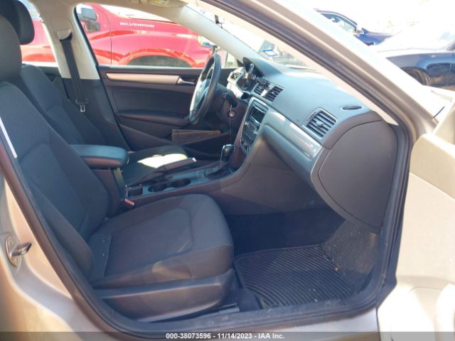 Photo 4 VIN: 1VWAP7A37DC045133 - VOLKSWAGEN PASSAT 