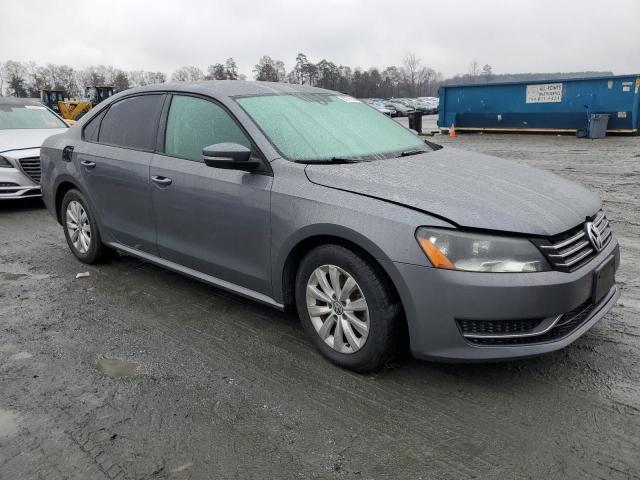 Photo 3 VIN: 1VWAP7A37DC103399 - VOLKSWAGEN PASSAT S 