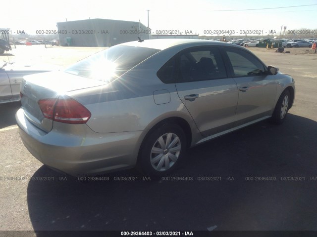 Photo 3 VIN: 1VWAP7A37DC132935 - VOLKSWAGEN PASSAT 