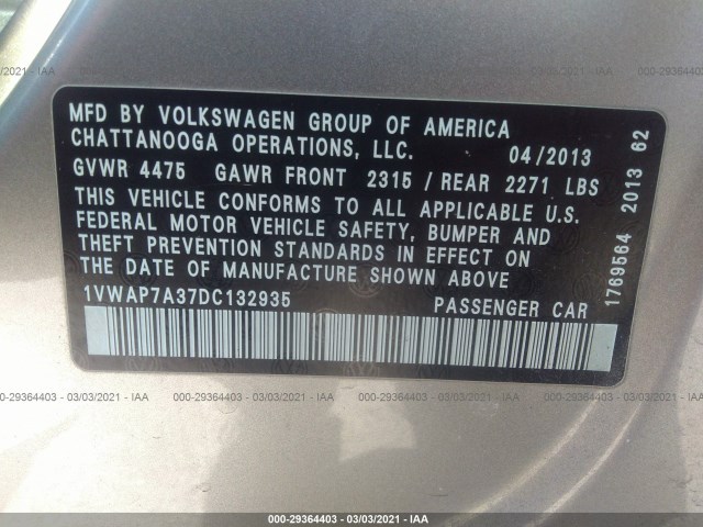 Photo 8 VIN: 1VWAP7A37DC132935 - VOLKSWAGEN PASSAT 