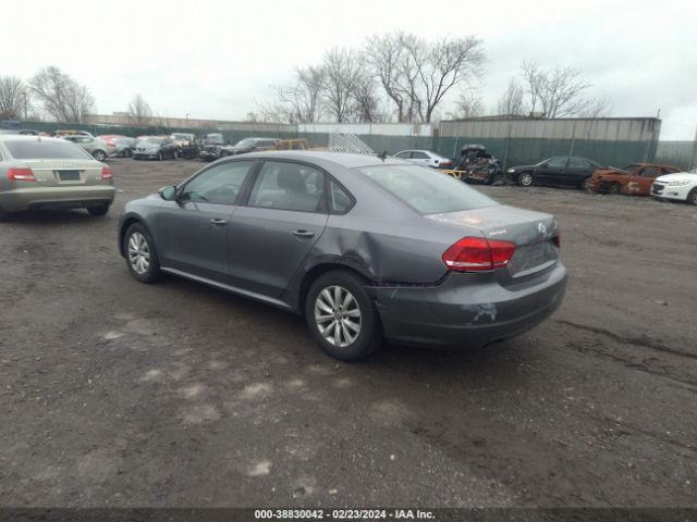 Photo 2 VIN: 1VWAP7A38CC015850 - VOLKSWAGEN PASSAT 