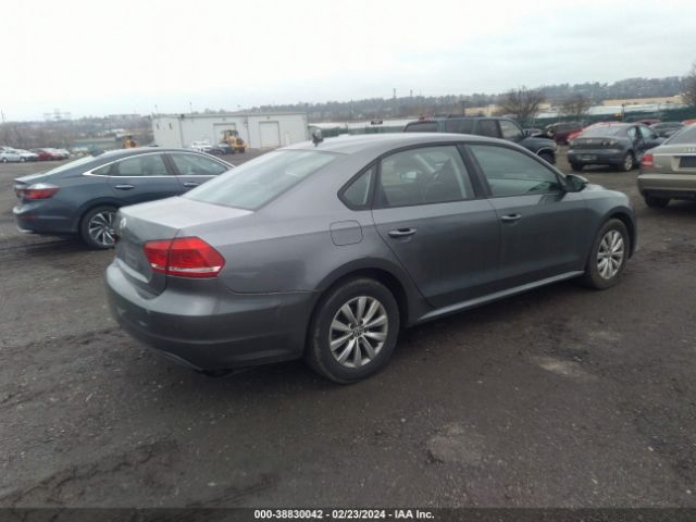 Photo 3 VIN: 1VWAP7A38CC015850 - VOLKSWAGEN PASSAT 