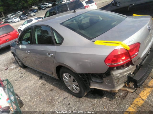 Photo 2 VIN: 1VWAP7A38DC060613 - VOLKSWAGEN PASSAT 