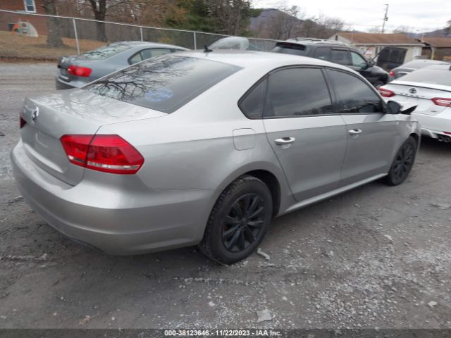 Photo 3 VIN: 1VWAP7A38DC130790 - VOLKSWAGEN PASSAT 