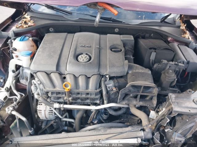 Photo 9 VIN: 1VWAP7A39CC105427 - VOLKSWAGEN PASSAT 