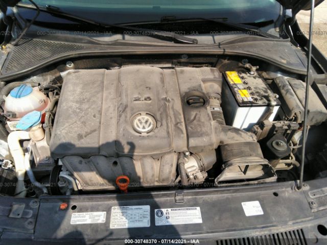 Photo 9 VIN: 1VWAP7A3XCC050499 - VOLKSWAGEN PASSAT 