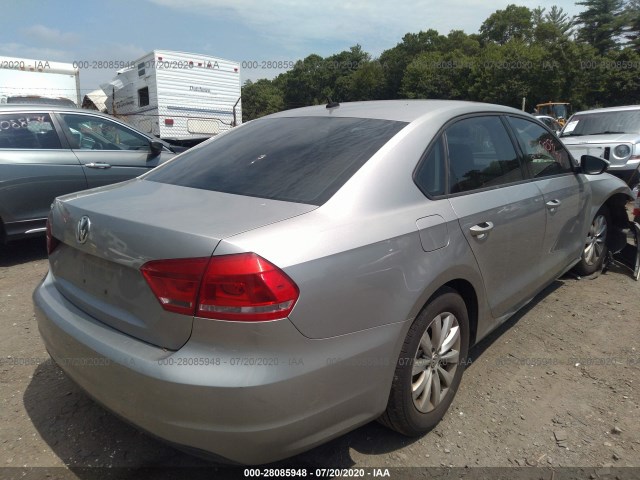 Photo 3 VIN: 1VWAP7A3XCC105176 - VOLKSWAGEN PASSAT 