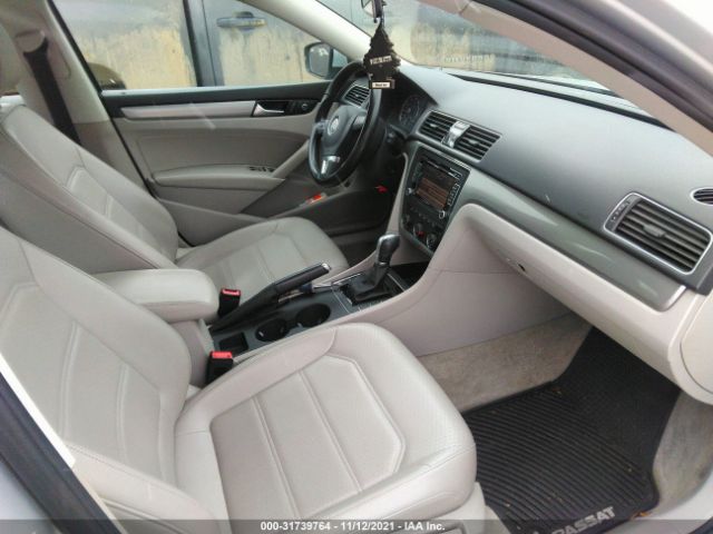 Photo 4 VIN: 1VWAS7A30FC098628 - VOLKSWAGEN PASSAT 