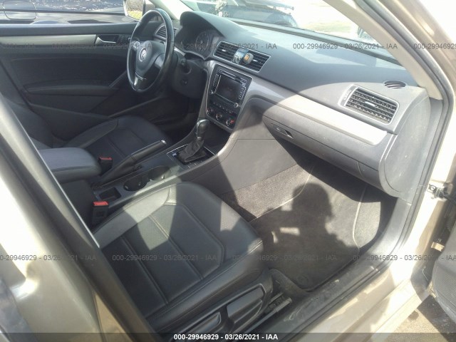 Photo 4 VIN: 1VWAS7A31FC089968 - VOLKSWAGEN PASSAT 