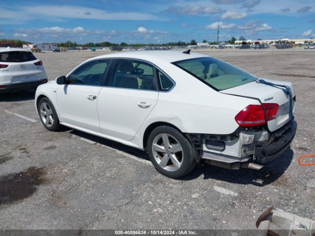 Photo 2 VIN: 1VWAS7A31FC108874 - VOLKSWAGEN PASSAT 