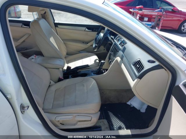 Photo 4 VIN: 1VWAS7A31FC108874 - VOLKSWAGEN PASSAT 