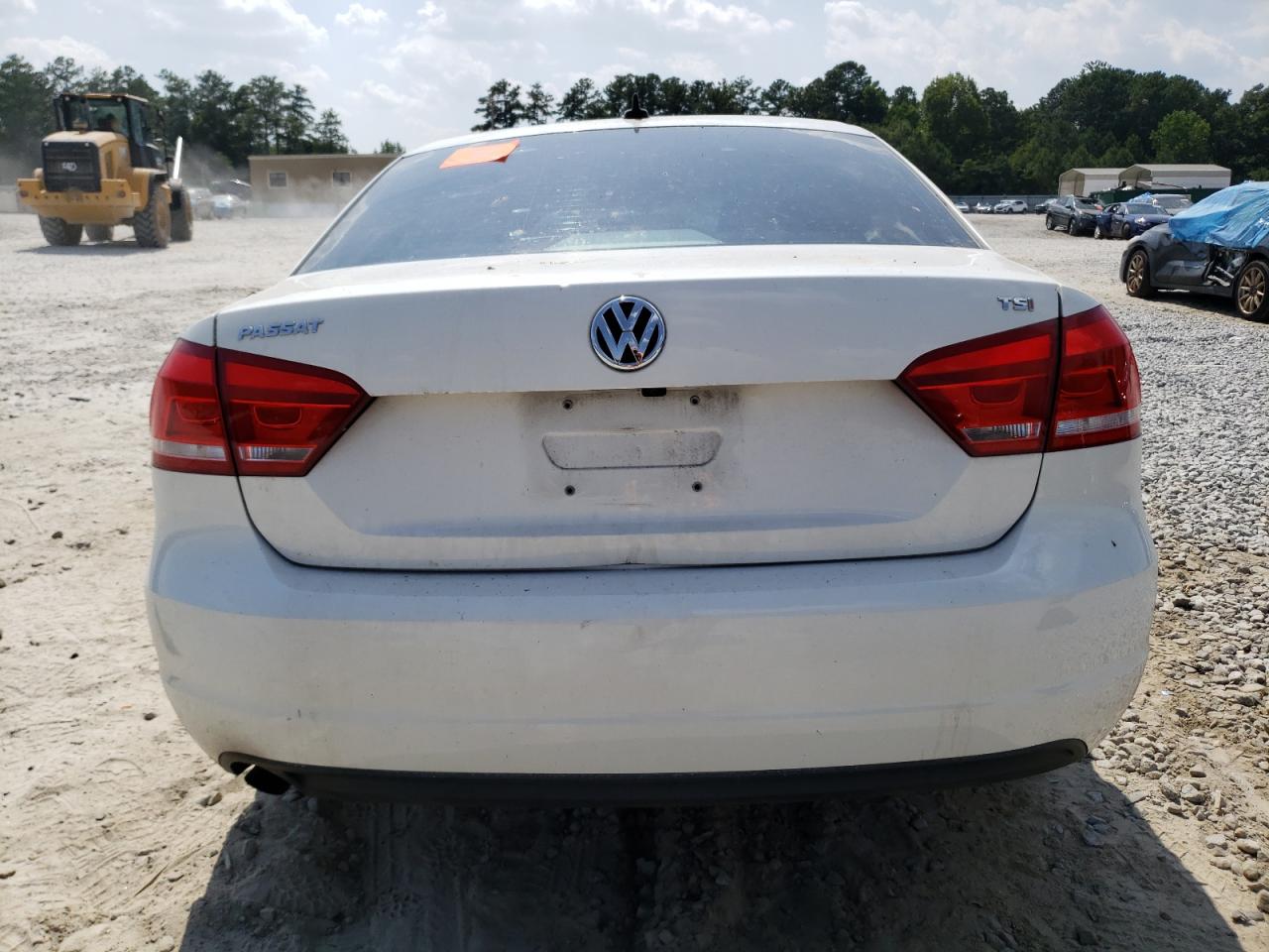 Photo 5 VIN: 1VWAS7A32FC107054 - VOLKSWAGEN PASSAT 