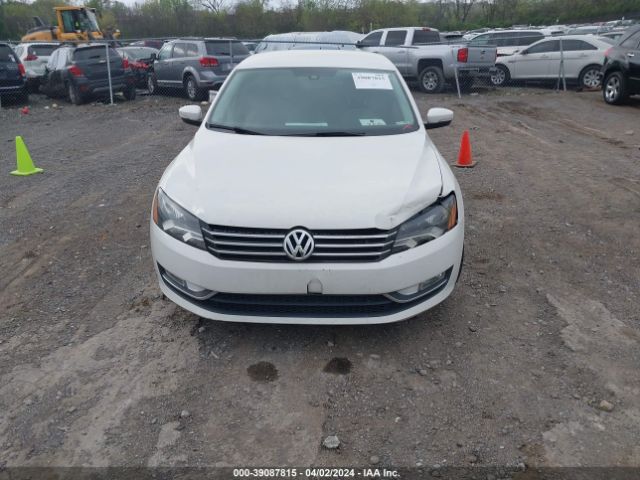 Photo 5 VIN: 1VWAS7A32FC111203 - VOLKSWAGEN PASSAT 