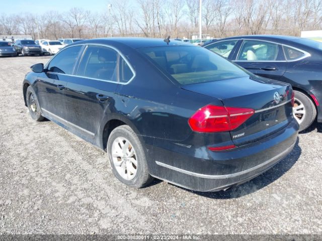 Photo 2 VIN: 1VWAS7A32GC010213 - VOLKSWAGEN PASSAT 