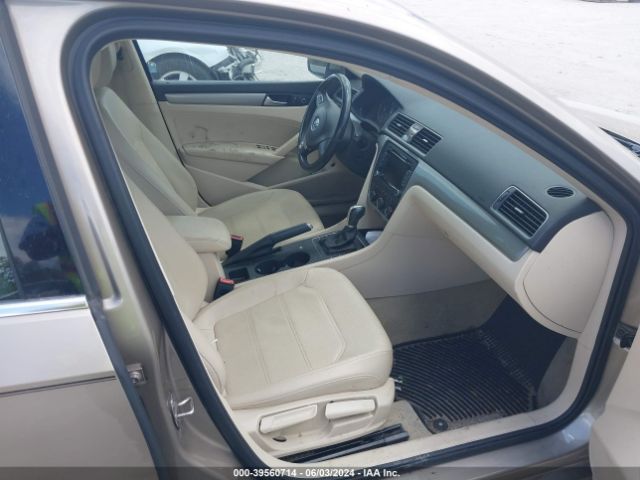 Photo 4 VIN: 1VWAS7A33FC076879 - VOLKSWAGEN PASSAT 