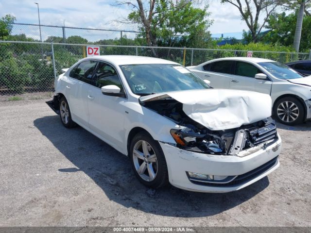 Photo 0 VIN: 1VWAS7A34FC107072 - VOLKSWAGEN PASSAT 