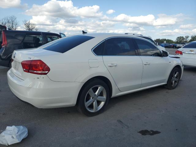 Photo 2 VIN: 1VWAS7A34FC111302 - VOLKSWAGEN PASSAT 