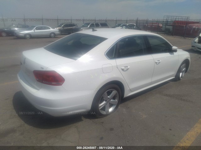 Photo 3 VIN: 1VWAS7A34FC113003 - VOLKSWAGEN PASSAT 