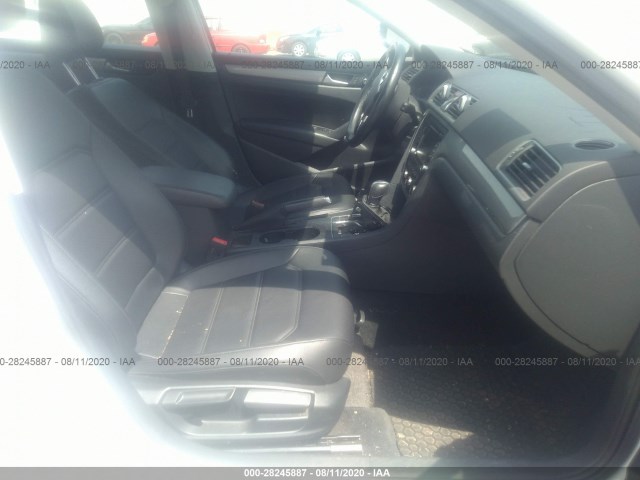 Photo 4 VIN: 1VWAS7A34FC113003 - VOLKSWAGEN PASSAT 